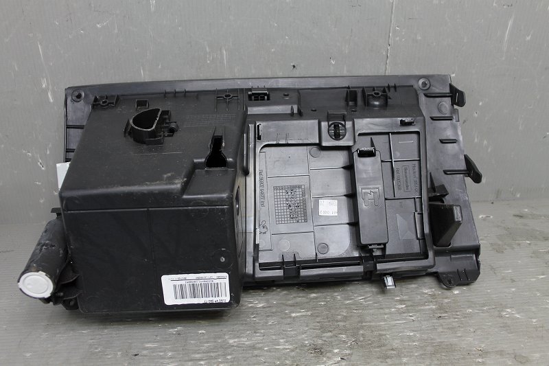 プジョー 308？？ 純正 グローブ ボックス 小物入れ 9661216077 PEUGEOT p041917