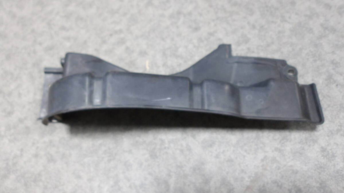 MH21SスズキAZワゴンR純正MH22Sエンジンルーム右フレーム部分ベルト カバー保護(hù)パネル ベルトカバー72393-58J0部品取り車(chē)あります