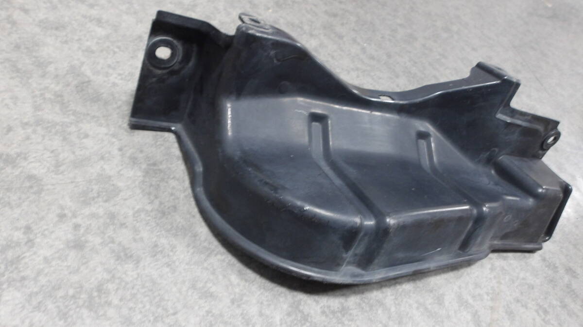 MH21SスズキAZワゴンR純正MH22Sエンジンルーム右フレーム部分ベルト カバー保護(hù)パネル ベルトカバー72393-58J0部品取り車(chē)あります