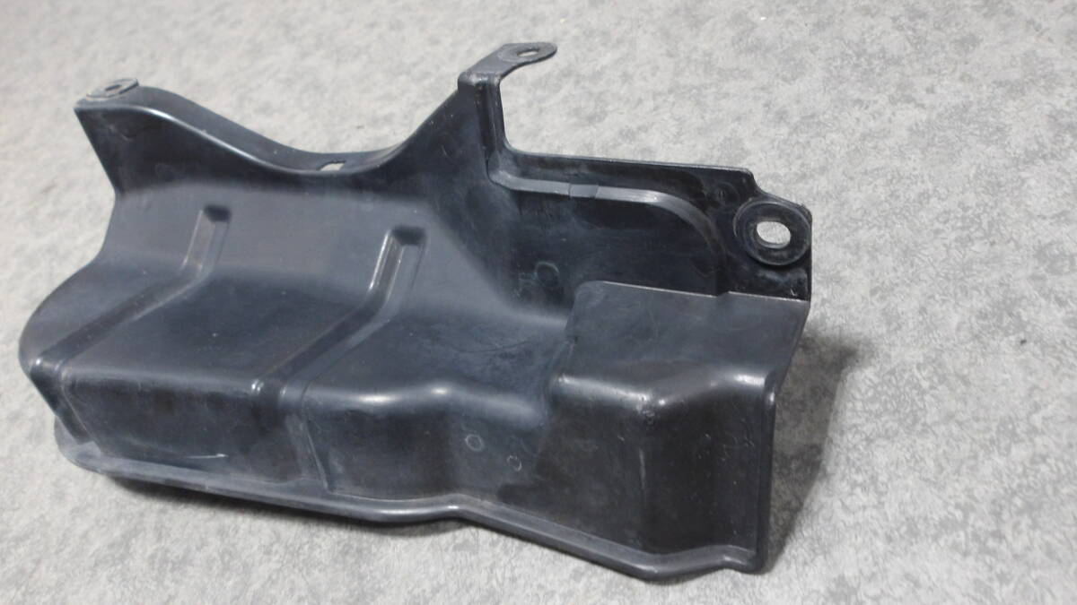 MH21SスズキAZワゴンR純正MH22Sエンジンルーム右フレーム部分ベルト カバー保護(hù)パネル ベルトカバー72393-58J0部品取り車(chē)あります