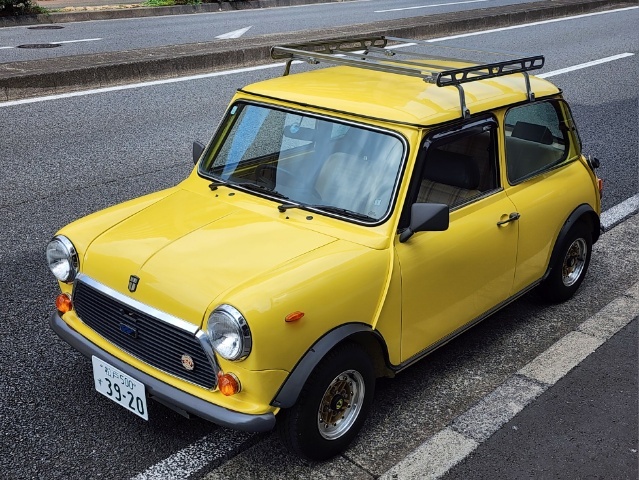 日英自動(dòng)車(chē)　MINI　ミニ1000　HL　同色オールペイント済み　AT　オートマ車(chē)