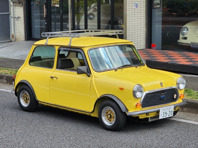 日英自動(dòng)車(chē)　MINI　ミニ1000　HL　同色オールペイント済み　AT　オートマ車(chē)