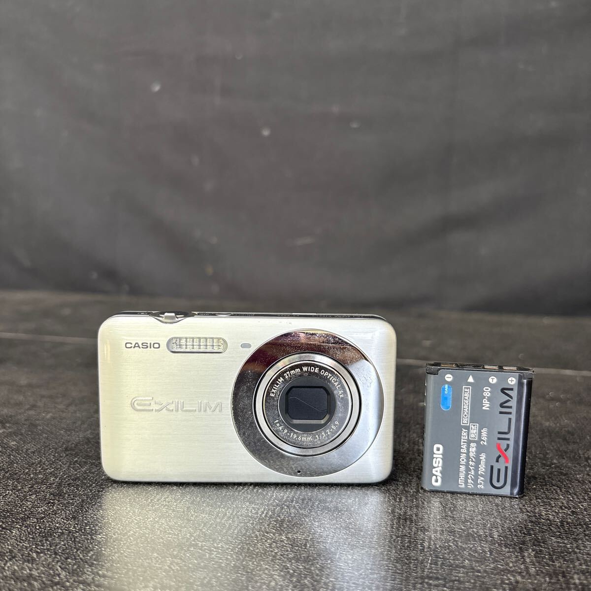 CASIO EXILIM EX-Z800 シルバー コンパクトデジタルカメラ CASIO EXILIM EX-Z800 シルバー コンパクトデジタルカメラ