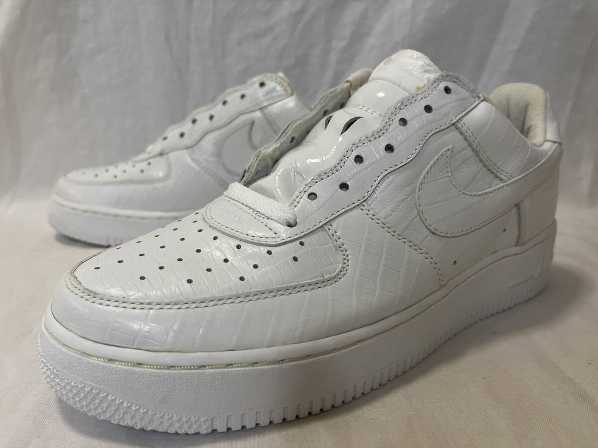 新品 DS 2004 NIKE HTM AIR FORCE 1 US9 (305895-111)(P-2-16)