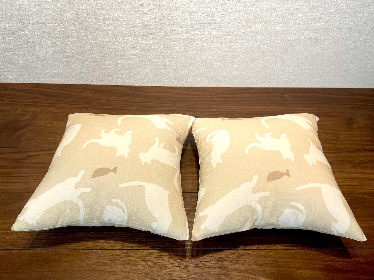 【福岡】インテリア雑貨◆クッション 2個(gè)セット◆貓柄◆W380 D380◆モデルR展示品◆BR8290_Ts