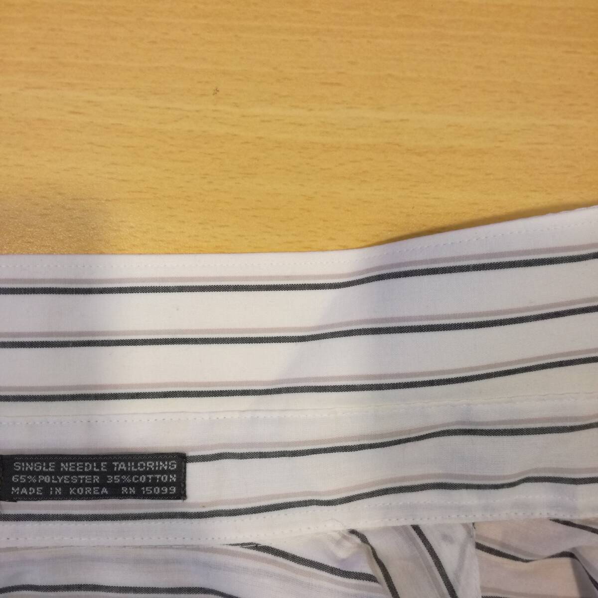 中古 アメリカ古着 DAVID TAYLOR デヴィットテイラー 長袖シャツ メンズ Mサイズ相当 黒 灰色 白 ブラック グレー ホワイト ストライプ柄