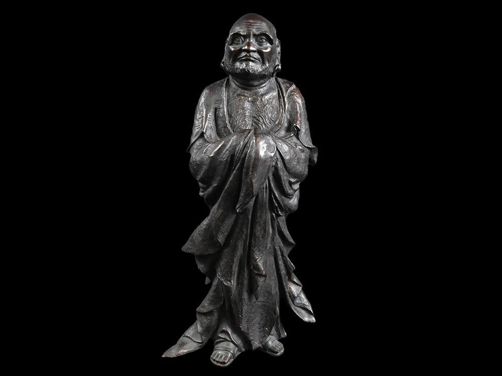 雲】某廃寺買取品 仏教美術 達磨大師立像 置物 高さ40.5cm 在銘 雲】某廃寺買取品 仏教美術 達磨大師立像 置物 高さ40.5cm 在銘