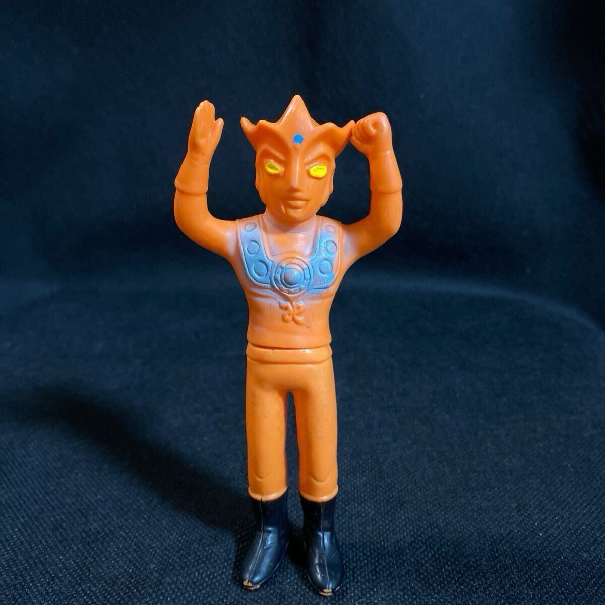 当時物 ウルトラマンレオパチソフビ無版権バンザイポーズ レア 当時物 ウルトラマンレオパチソフビ無版権バンザイポーズ レア