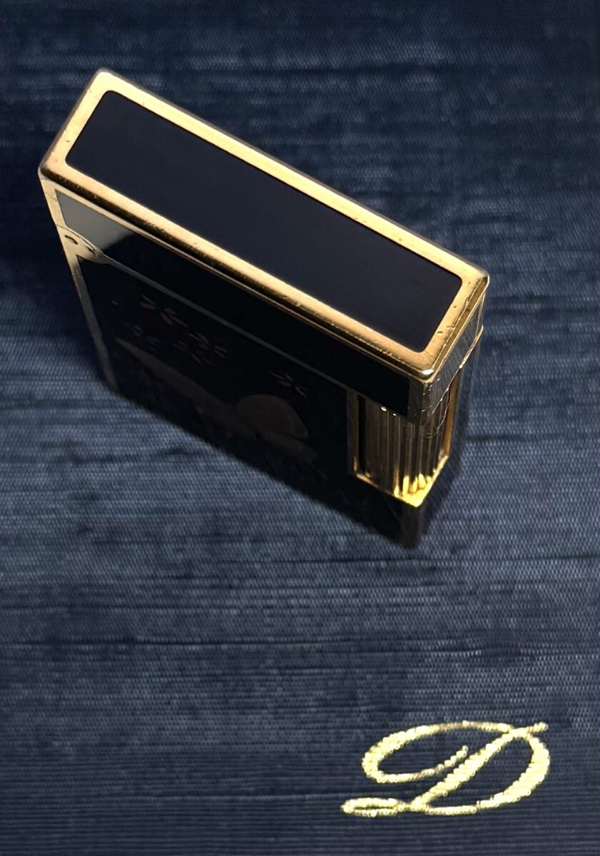 デュポンライターライン2。純正漆、本金蒔絵。揚羽蝶。100 デュポンライターライン2。純正漆、本金蒔絵。揚羽蝶。100