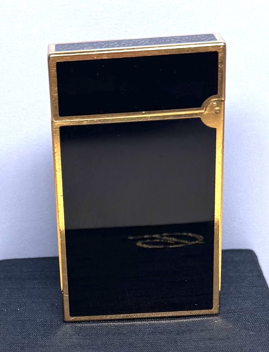 デュポンライターライン2。純正漆、本金蒔絵。揚羽蝶。100 デュポンライターライン2。純正漆、本金蒔絵。揚羽蝶。100