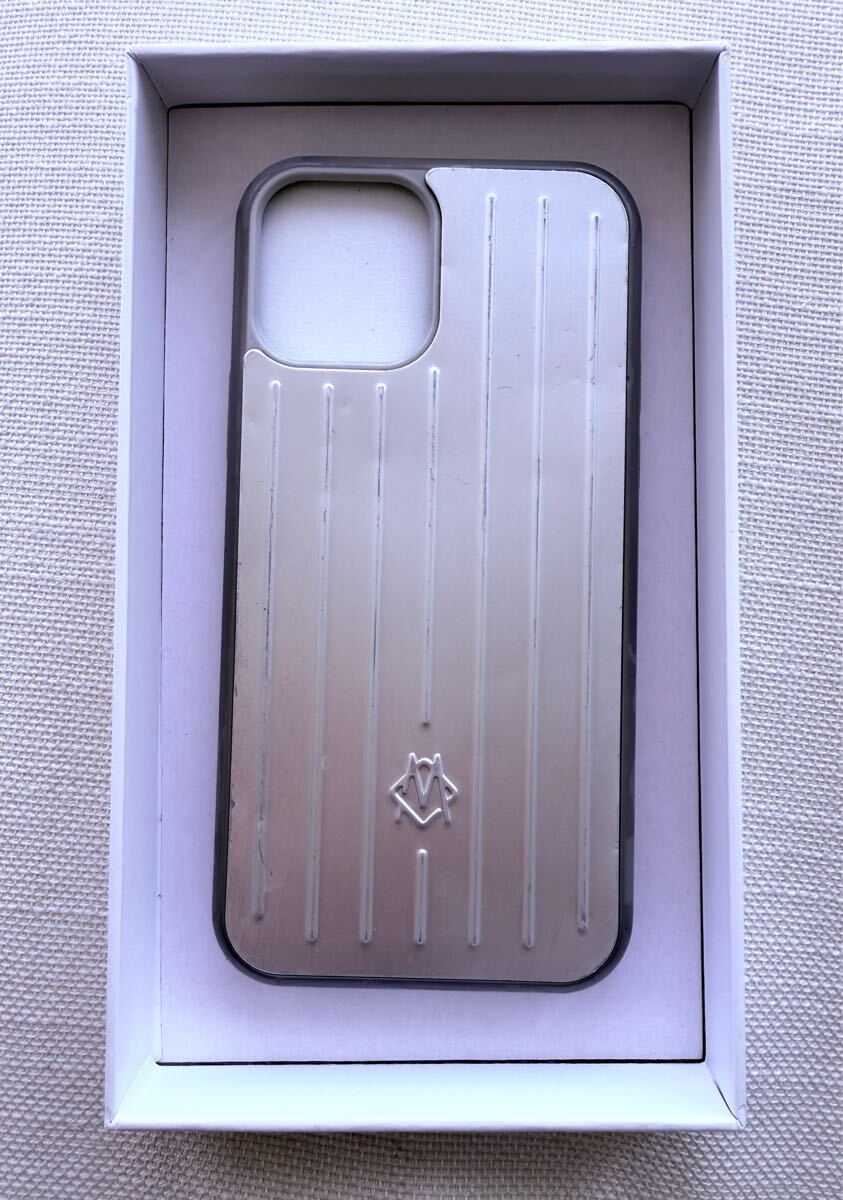 ☆RIMOWA☆リモワ iPhone12&12Pro iPhoneケース シルバー ☆RIMOWA☆リモワ iPhone12&12Pro iPhoneケース シルバー