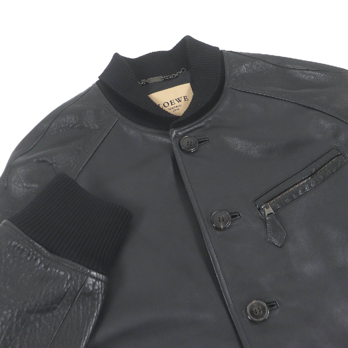 極美品□LOEWE ロエベ 牛革 レザーブルゾンジャケット ボンバージャケット ブラック 54 ハンガー付き スペイン制 正規(guī)品 メンズオススメ