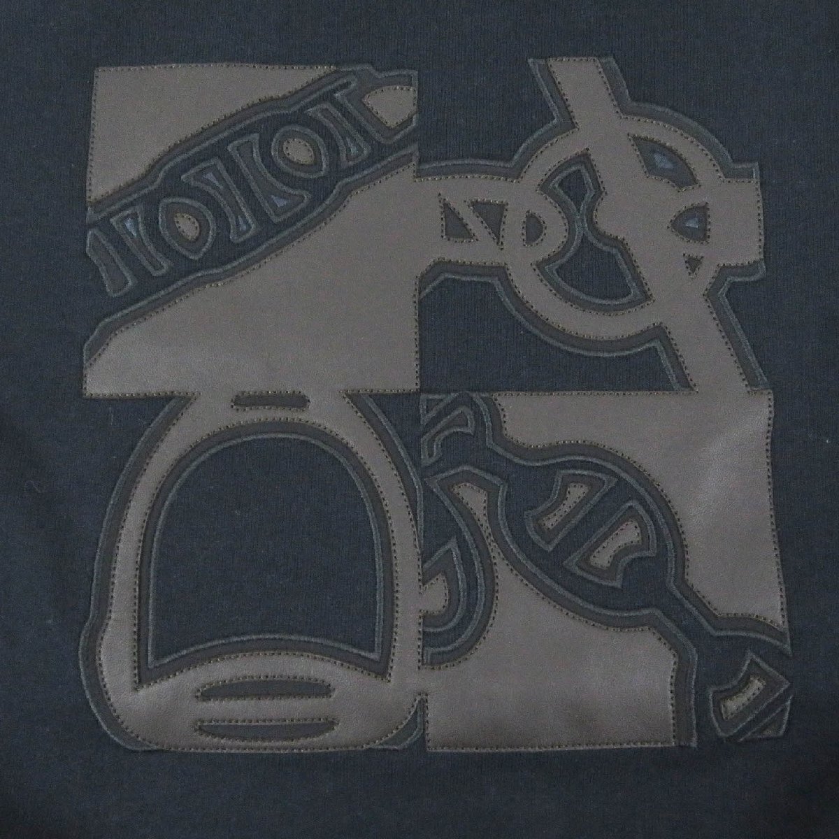 未使用品□HERMES エルメス H467810HA01SM メタルリー オ カレ ラムレザーパッチ ラウンドネックスウェット マリン 正規(guī)品 定価248600円