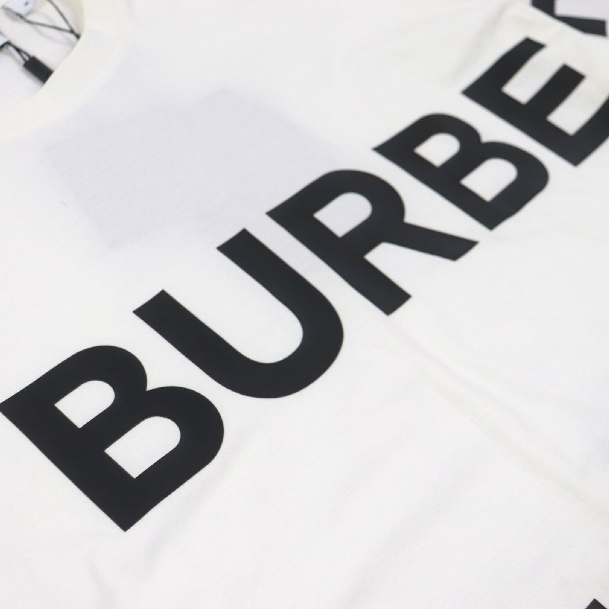 未使用品▼BURBERRY バーバリー 8040691 HARLFORD WHITE ホースフェリープリント クルーネック 半袖Ｔシャツ ホワイト M 正規(guī)品 メンズ