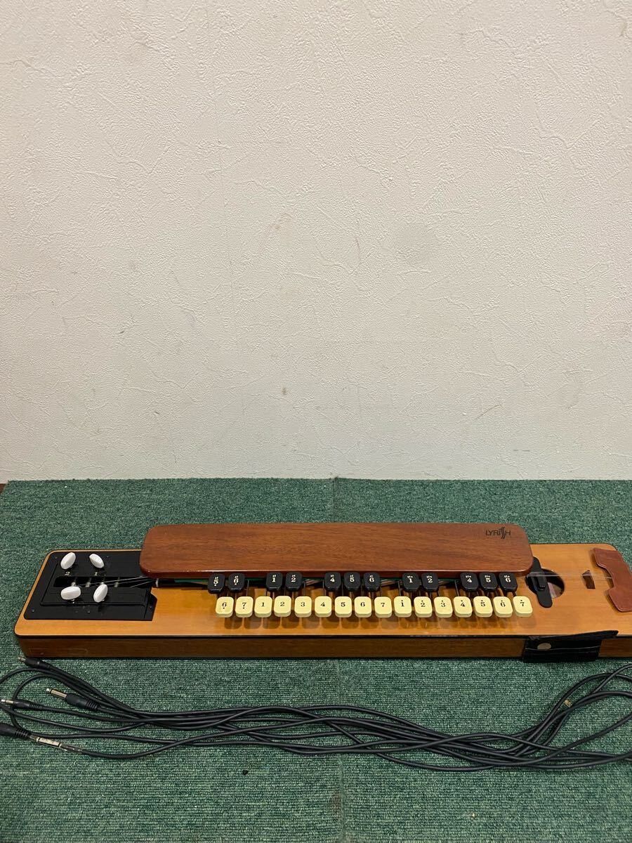 中古 Lyrissh ライリッシュ 大正琴 純正ケース付属 (大正琴 中古 Lyrissh ライリッシュ 大正琴 純正ケース付属 (大正琴