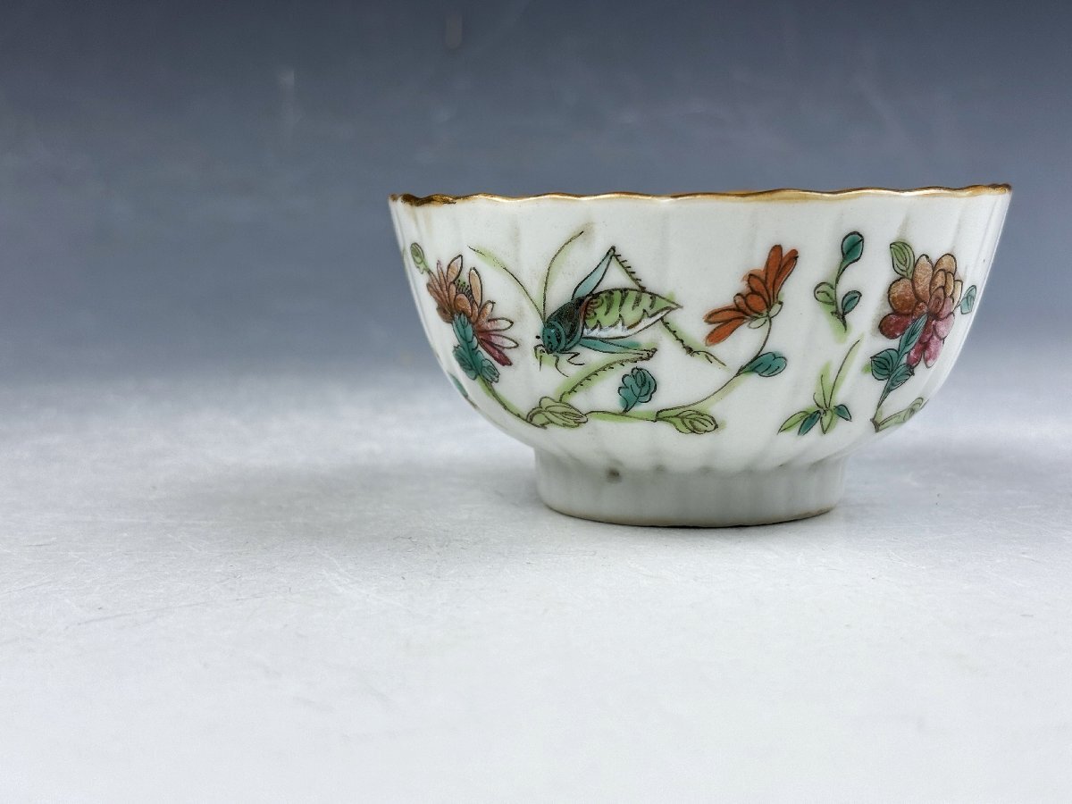 中国古玩 景徳鎮 色絵五彩 粉彩 十錦手 草花昆虫文 茶杯 煎茶碗 中国古玩 景徳鎮 色絵五彩 粉彩 十錦手 草花昆虫文 茶杯 煎茶碗
