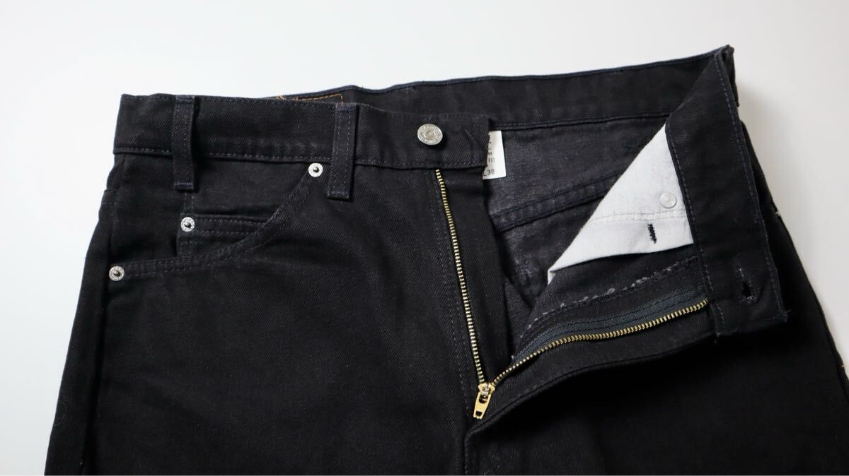 デッドストック 90s Levis 550 ブラックデニムパンツ MADE IN デッドストック 90s Levis 550 ブラックデニムパンツ MADE IN