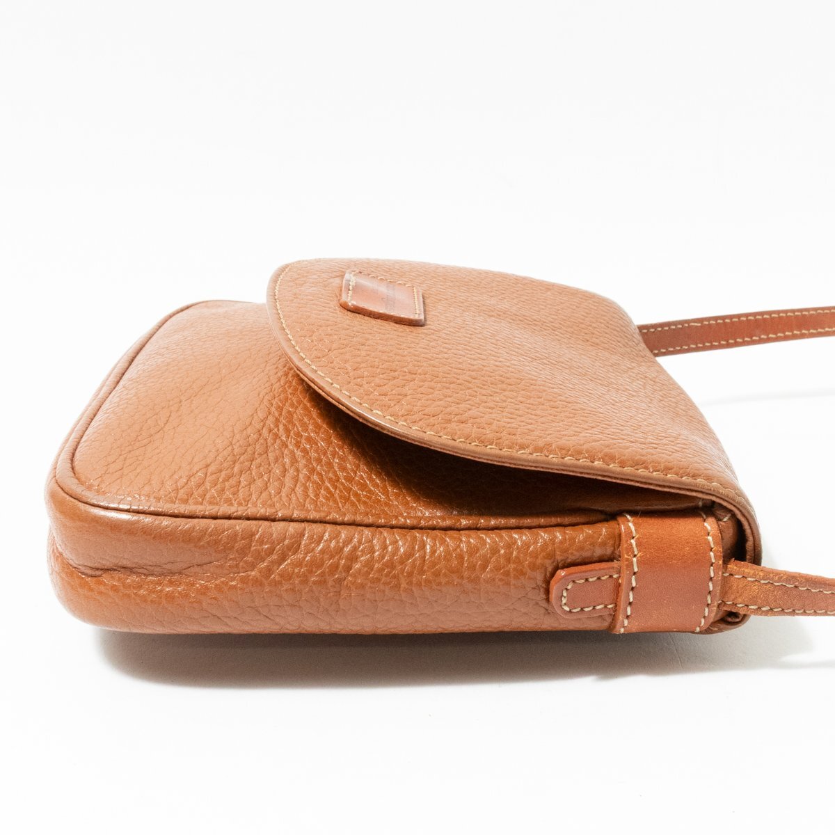 courreges クレージュ ショルダーバッグ ブラウン 茶 レザー 本 courreges クレージュ ショルダーバッグ ブラウン 茶 レザー 本