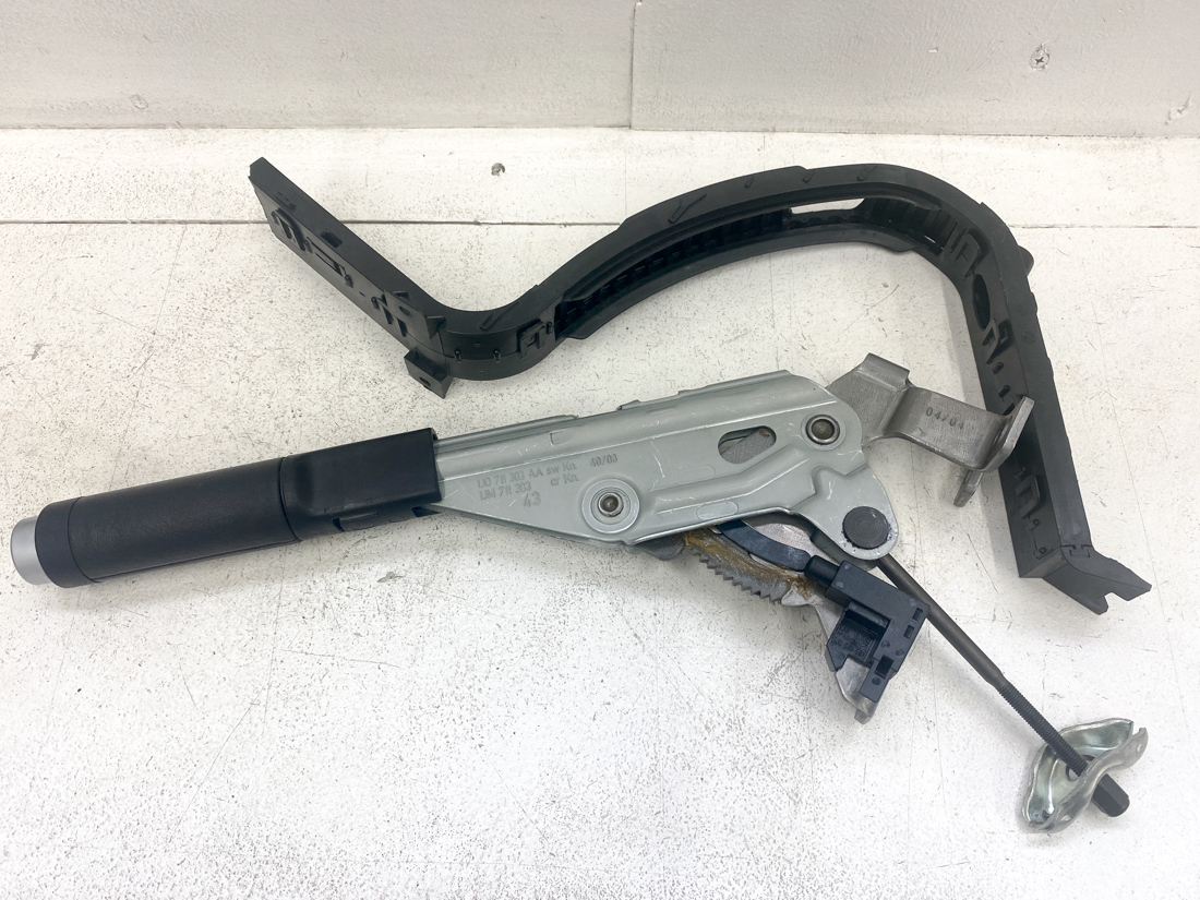 VW ニュービートル ターボ GH-9CAWU 右H 純正 サイドブレーキレバー