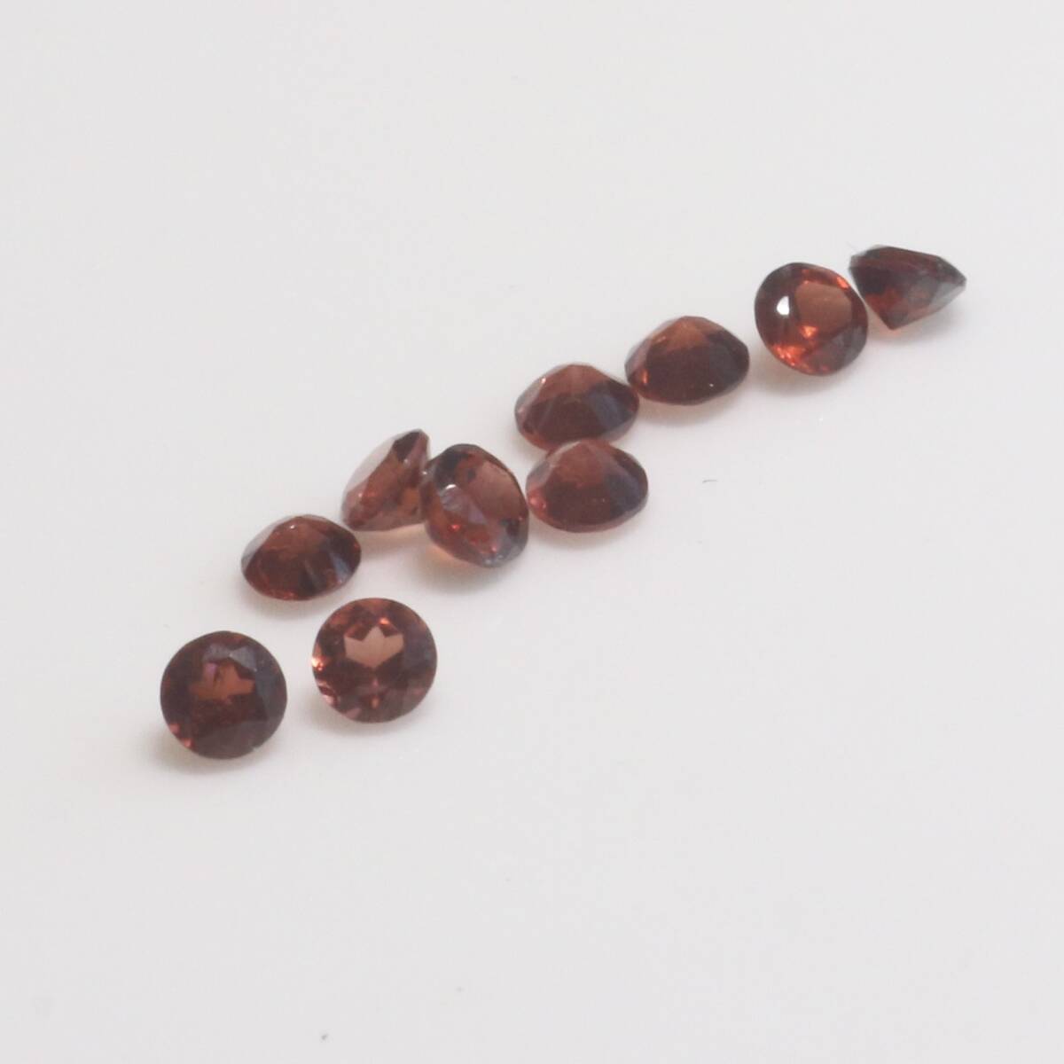 キレイな赤茶色ガーネット 3mmラウンド10個 1.66ct