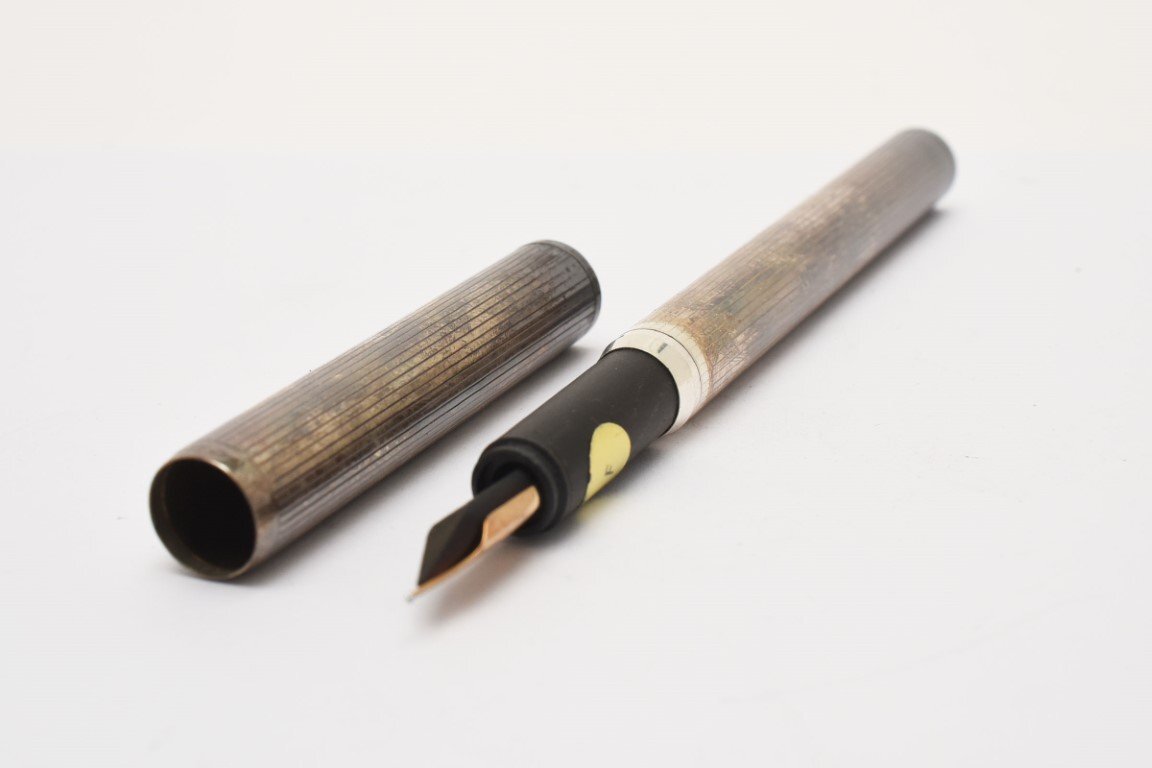 箱付き ダンヒル ペン先 14K 585 万年筆 Dunhill(ダンヒル 箱付き ダンヒル ペン先 14K 585 万年筆 Dunhill(ダンヒル