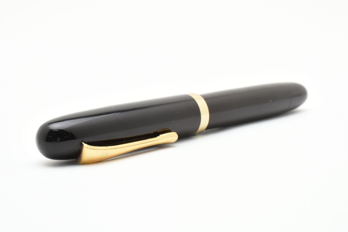 ワランテッド 万年筆 ペン先14K ブラック WARRANTED(万年筆一般 ワランテッド 万年筆 ペン先14K ブラック WARRANTED(万年筆一般