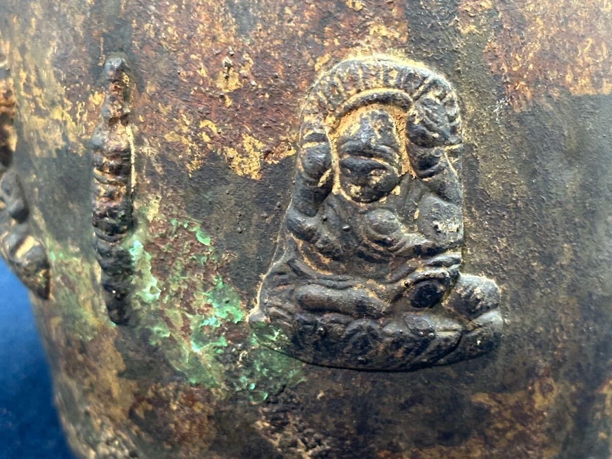 中国美術 西蔵古銅仏舎利具 釣鐘 明 清時代中国鍍 金工チベット 中国美術 西蔵古銅仏舎利具 釣鐘 明 清時代中国鍍 金工チベット