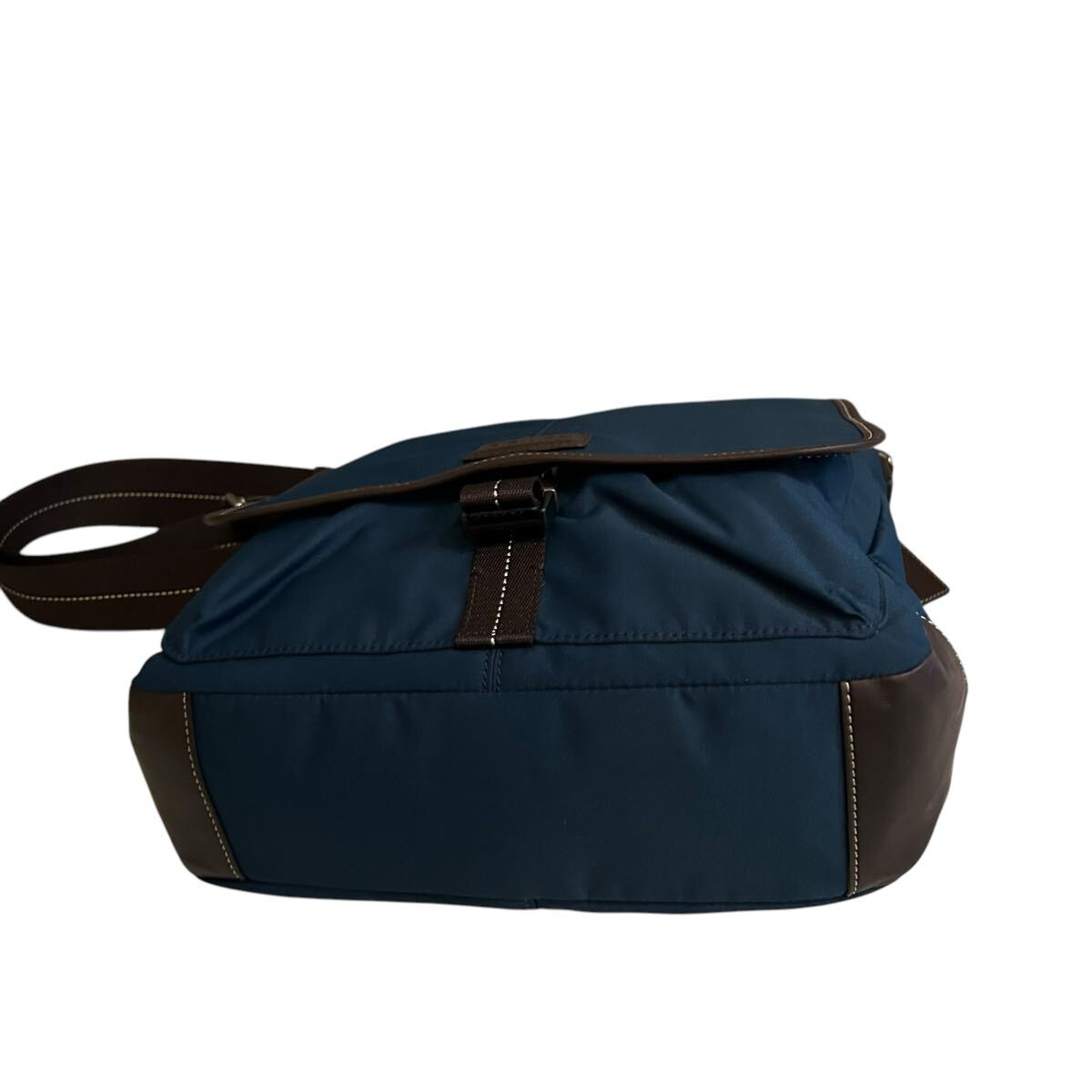 1円〜【未使用タグ付き】入手困難品 コーチ COACH ショルダー 1円〜【未使用タグ付き】入手困難品 コーチ COACH ショルダー