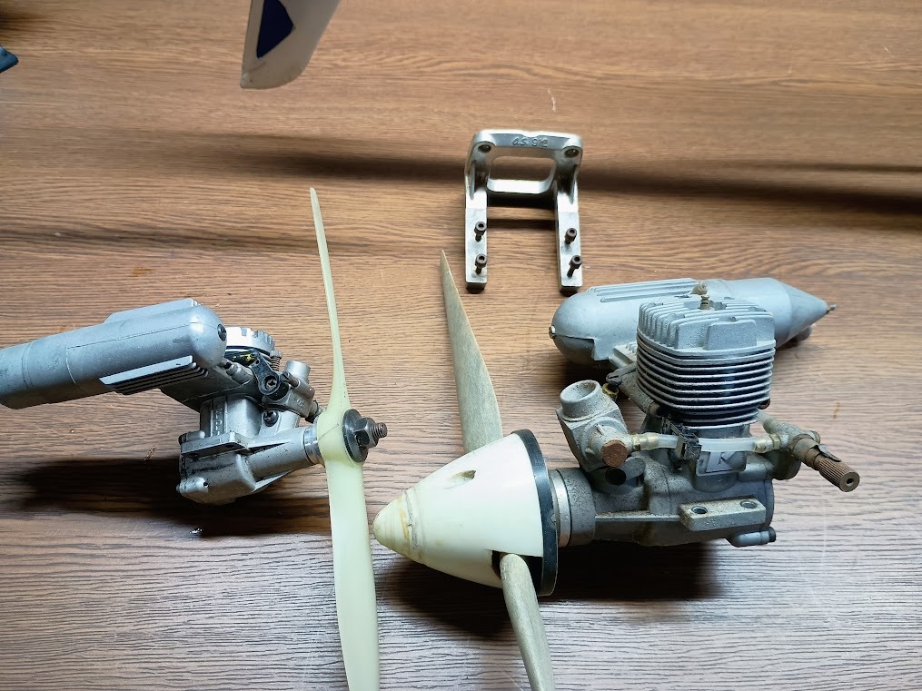 ラジコン ヘリコプター & ラジコン機エンジン 機関部 中古 5台 ラジコン ヘリコプター & ラジコン機エンジン 機関部 中古 5台
