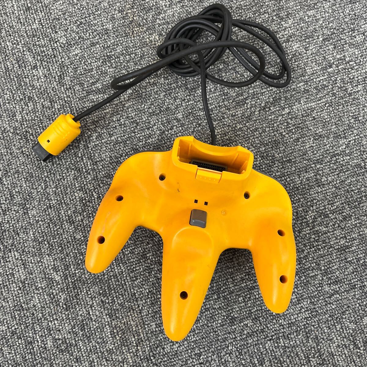 ☆846. ニンテンドー64 コントローラー 3点まとめて NUS-005 ☆846. ニンテンドー64 コントローラー 3点まとめて NUS-005