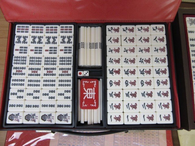F-044 中古品 ジャンク品 麻雀牌 まとめ売り マージャン レトロ F-044 中古品 ジャンク品 麻雀牌 まとめ売り マージャン レトロ