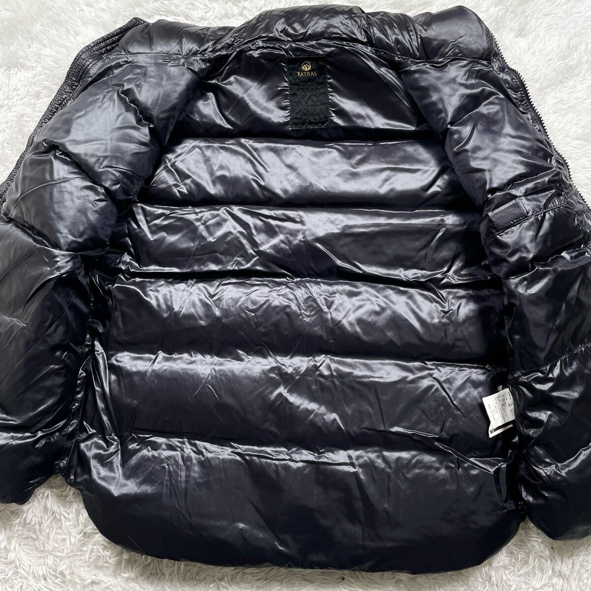 極美品◎タトラス フォルナシス ダウンベスト シャイニー ロゴ 極美品◎タトラス フォルナシス ダウンベスト シャイニー ロゴ