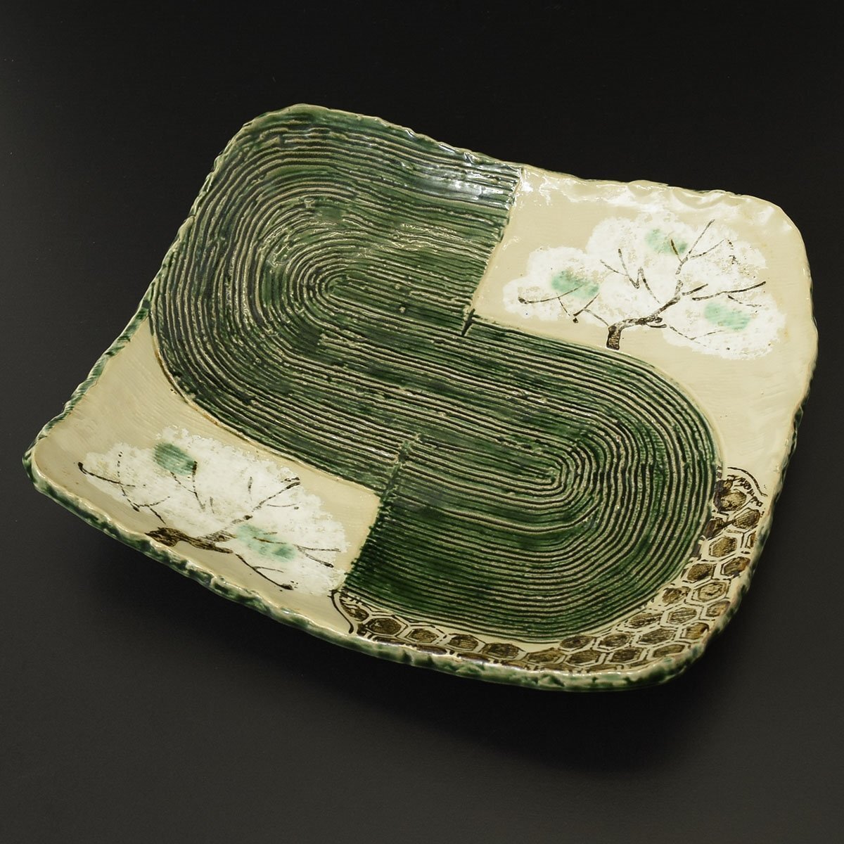 ◎542635 美品 龍峰窯 三洋陶器 織部桜 長角大皿 花風流 盛皿 約 ◎542635 美品 龍峰窯 三洋陶器 織部桜 長角大皿 花風流 盛皿 約