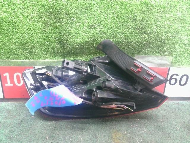 Audi Audi S3 Sportback 8VCJXF правая сторона водительское сиденье сторона задний фонарь стоп-сигнал LED отражатель есть лампочка-индикатор OK мойка машин царапина есть текущее состояние распродажа