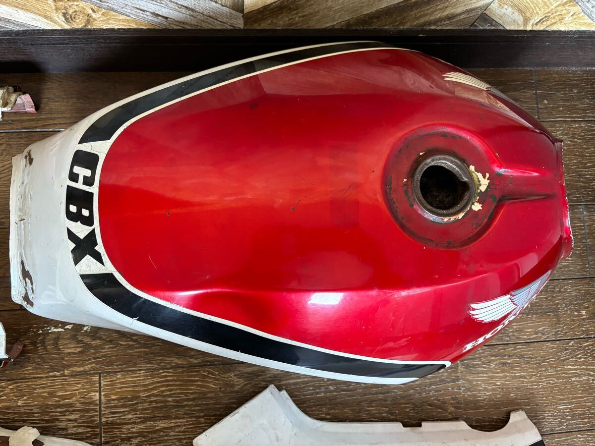 CBX400F 当時物 ヤレ外装セット タンク サイドカバー テール CBX400F 当時物 ヤレ外装セット タンク サイドカバー テール