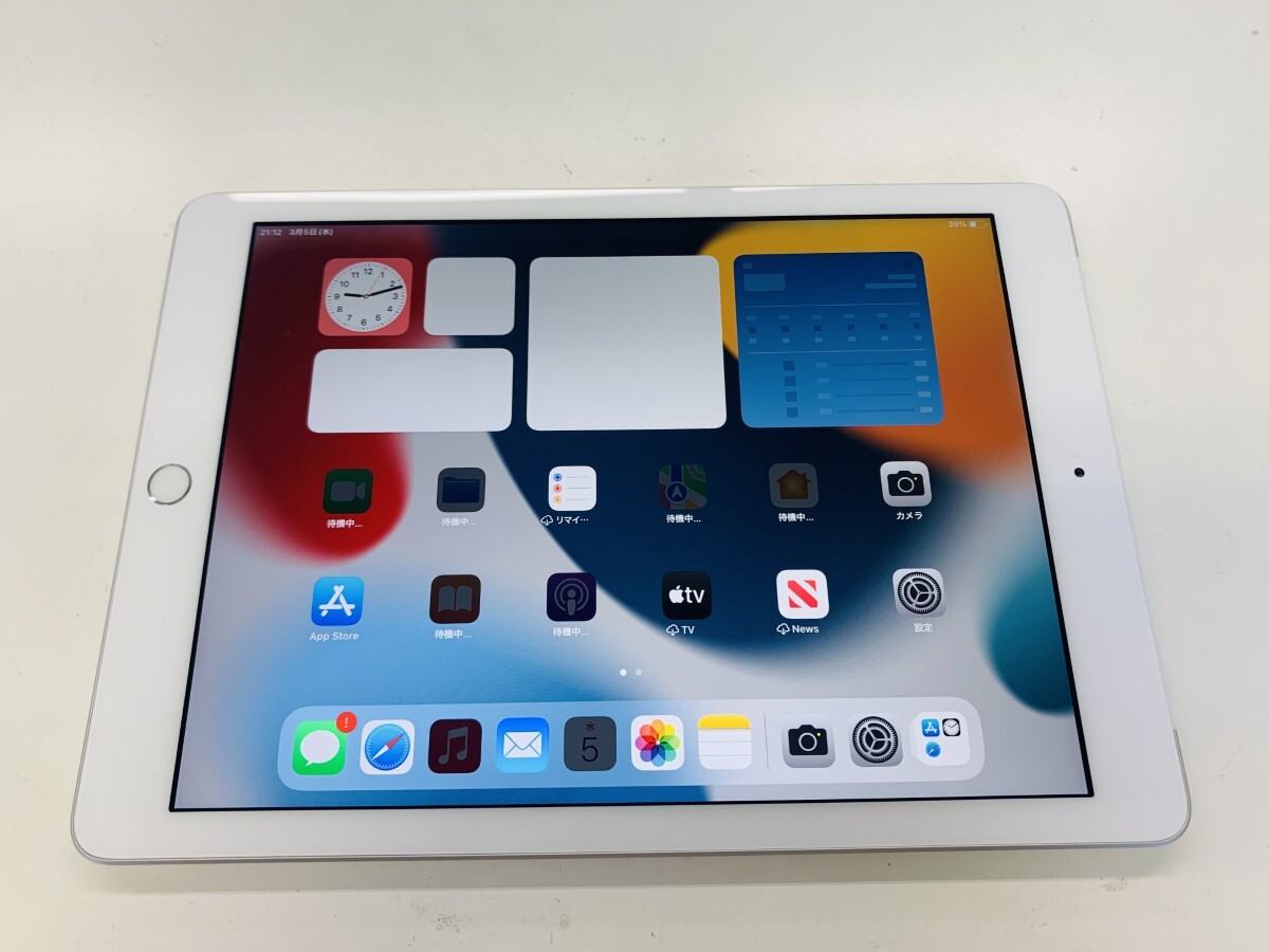★送料無料★ジャンク★docomo★A1823 iPad (第 5 世代) Wi-Fi + Cellular 32GB★シルバー★0015270006832★SYS★03/06