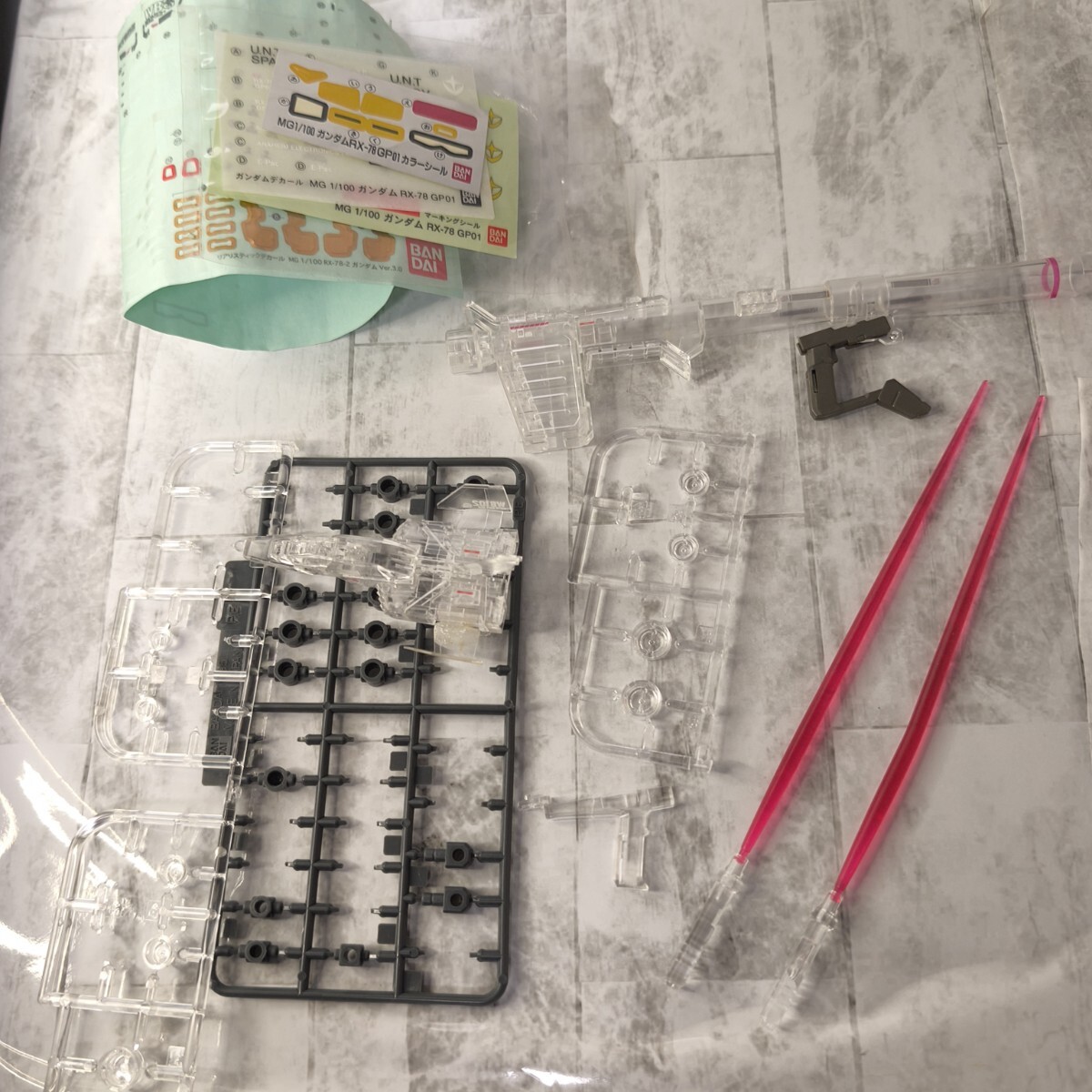 組み立て済ジャンク 1/100 MG 機動戦士ガンダム RX-78-2 Ver3.0 組み立て済ジャンク 1/100 MG 機動戦士ガンダム RX-78-2 Ver3.0