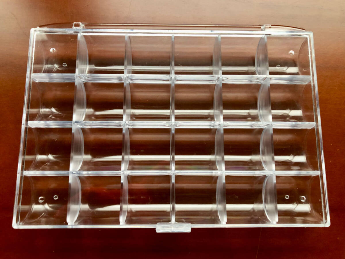 良質アクリルケース　□ 　蓋付２４小格納ケース　激安出品！（ビーズ、アクセサリー、小物整理、等に）_画像1