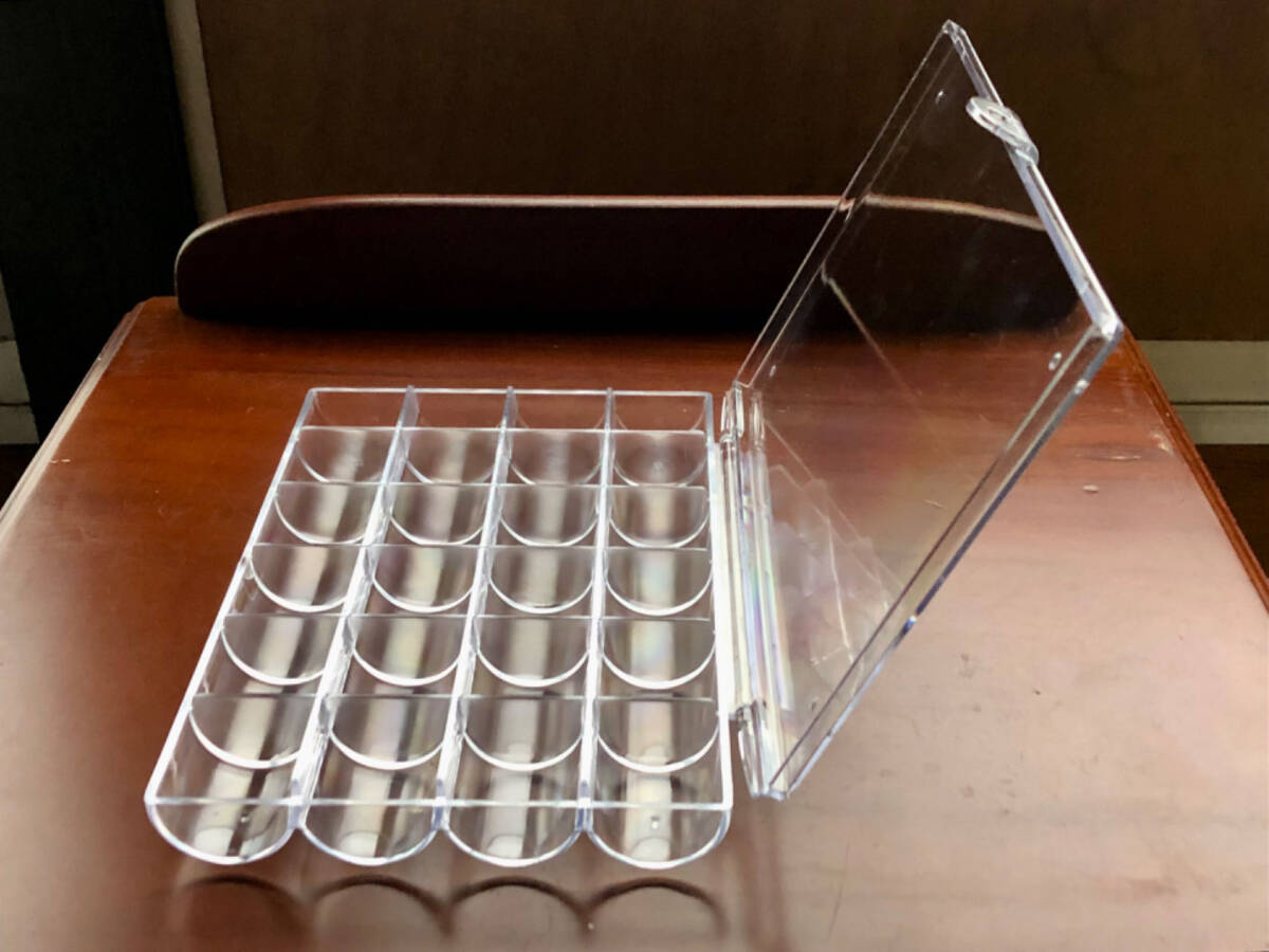 良質アクリルケース　□ 　蓋付２４小格納ケース　激安出品！（ビーズ、アクセサリー、小物整理、等に）_画像6