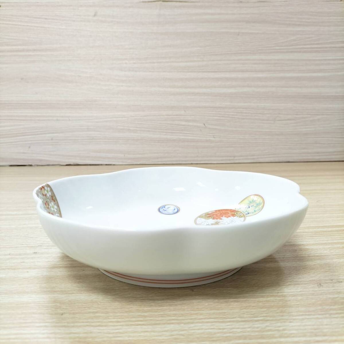未使用 寿赤絵 深皿 梅型 6号鉢 1700-238 和食器 陶器 深川製磁 未使用 寿赤絵 深皿 梅型 6号鉢 1700-238 和食器 陶器 深川製磁