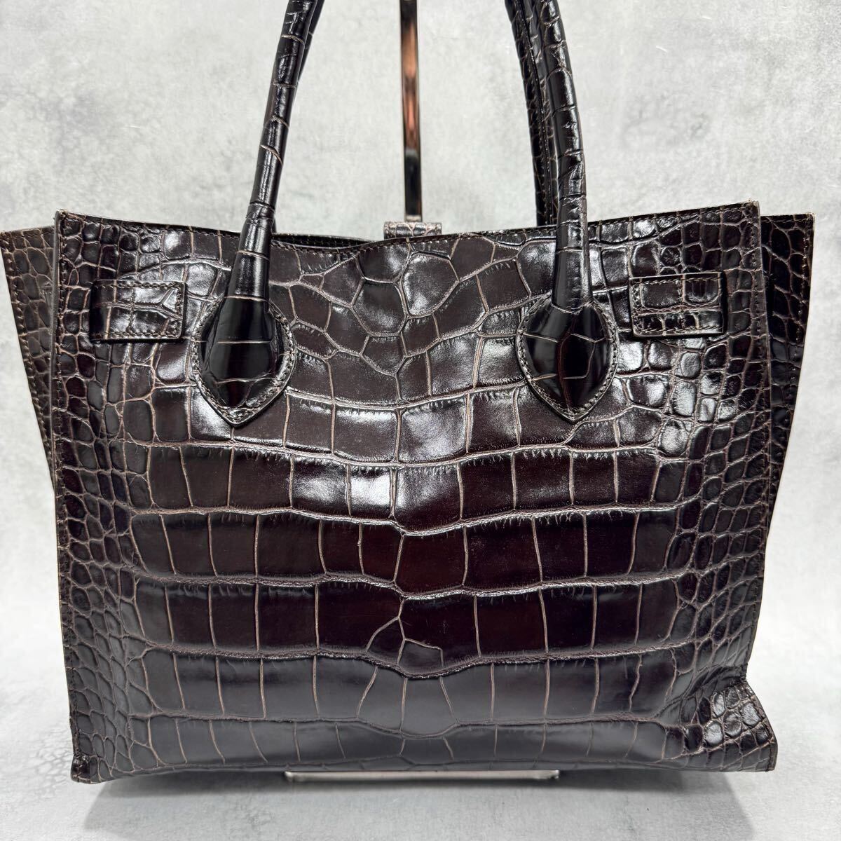 美品/A4収納◎ フルラ FURLA クロコダイル型押し センター取り 美品/A4収納◎ フルラ FURLA クロコダイル型押し センター取り