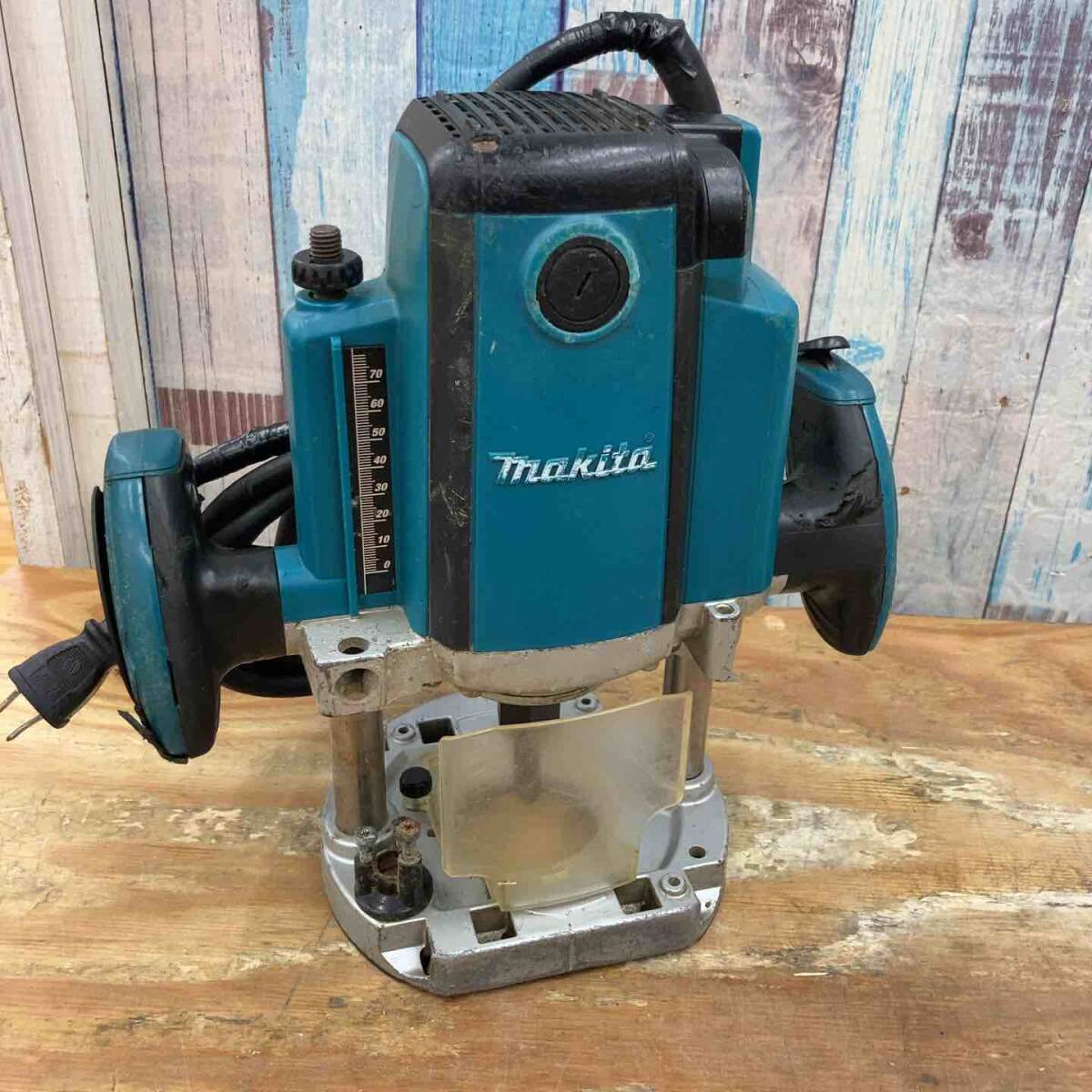 【品】◇マキタ(makita) ルータ 12mm RP1801