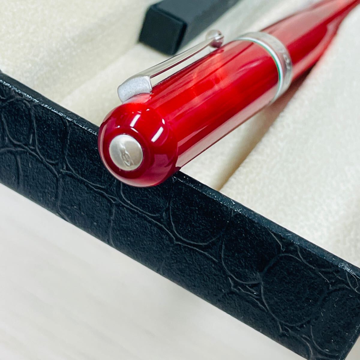 未使用】DELTA×オロビアンコ コンパーニョ RED FP レッド 万年筆 未使用】DELTA×オロビアンコ コンパーニョ RED FP レッド 万年筆