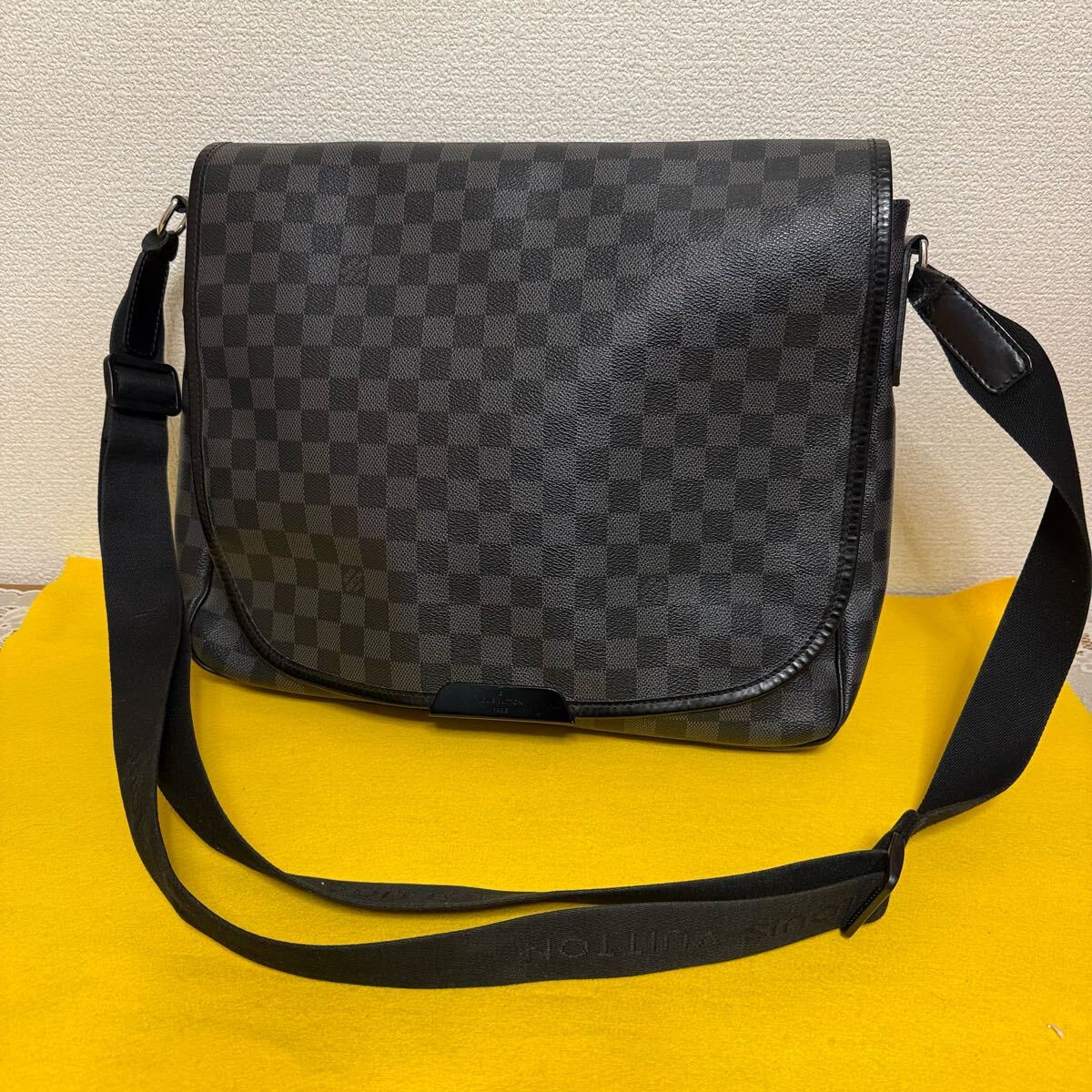  хорошая вещь * LOUIS VUITTON Louis Vuitton Damier gla Fit Len tso сумка на плечо сумка "почтальонка" чёрный / серый N51213 мужской 