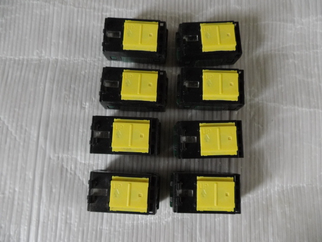 送料600円 パナソニック WT5052 8個セット コスモシリーズワイド21 埋込ほたるスイッチC(3路) 在庫品 未使用