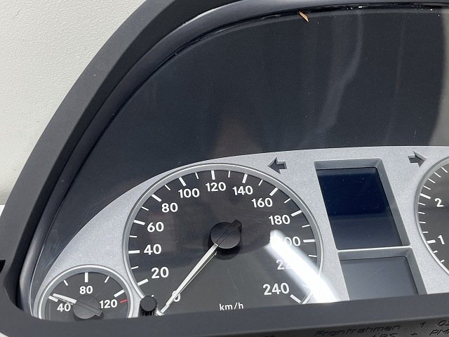 ベンツ A170 W169 Aクラス 07年 169032 スピードメーター A1695403848 (在庫No:521926) (7649)