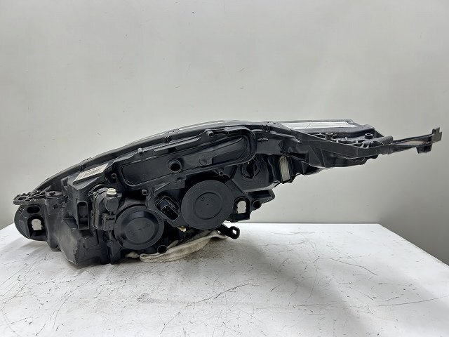 ★ プジョー 208 A9 2014年 A9HM01 右ヘッドライト 9802221780 (在庫No:A40177) (7681)
