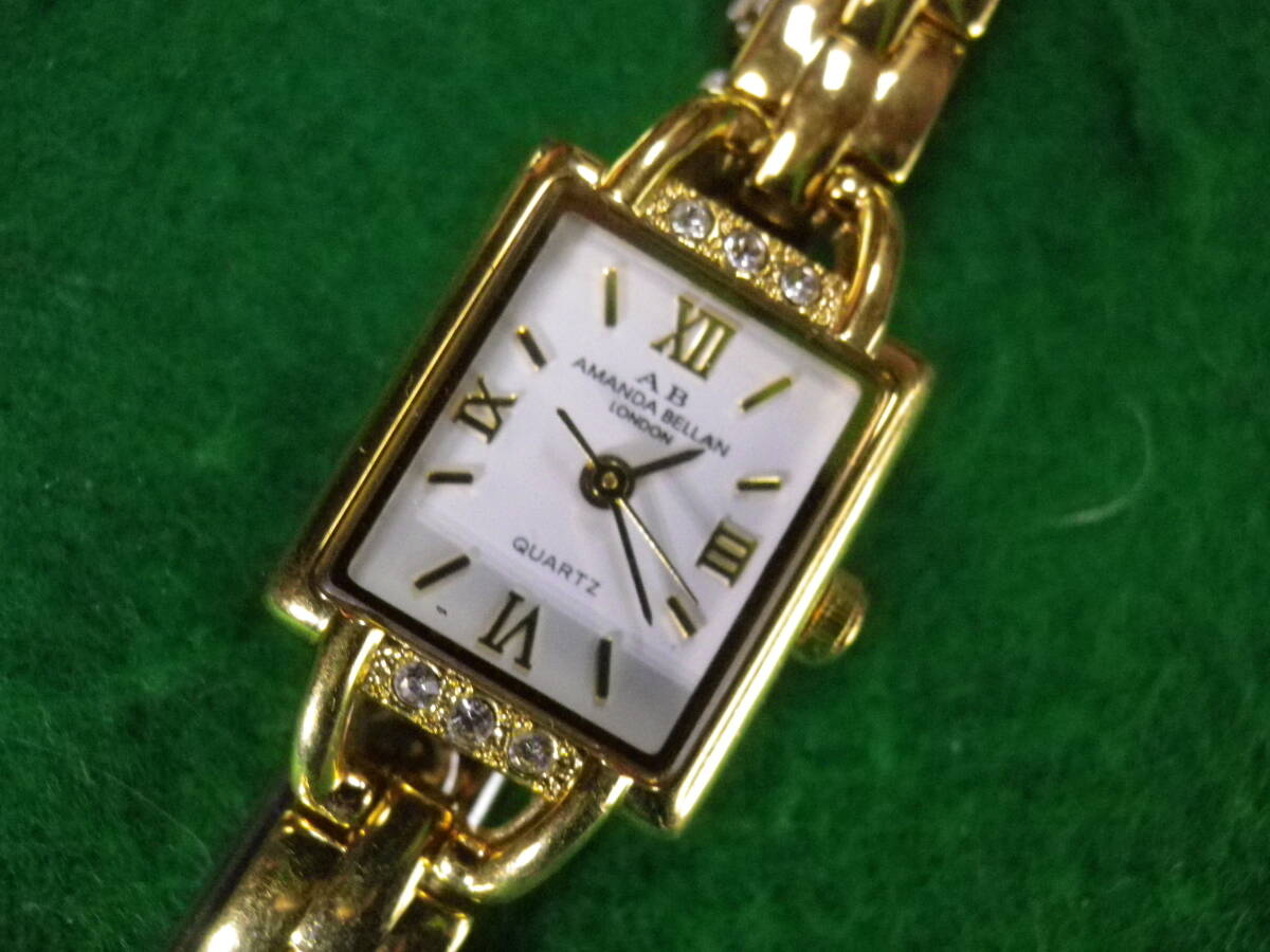 美品レア AMANDA BELLAN LONDON レディース 宝飾QZ オール金色