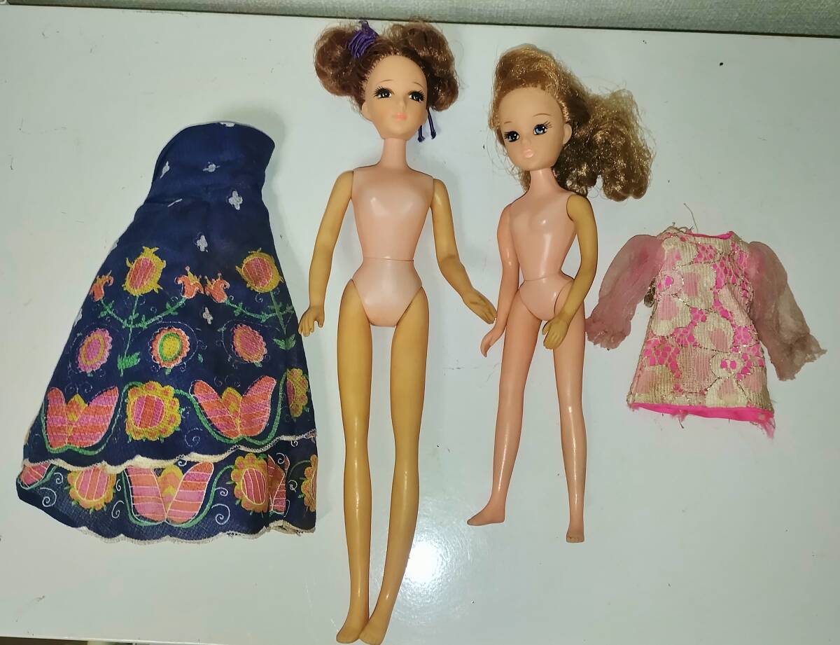 初代リカちゃんママ人形? いづみちゃん? 2体まとめて 爪あり 初代リカちゃんママ人形? いづみちゃん? 2体まとめて 爪あり