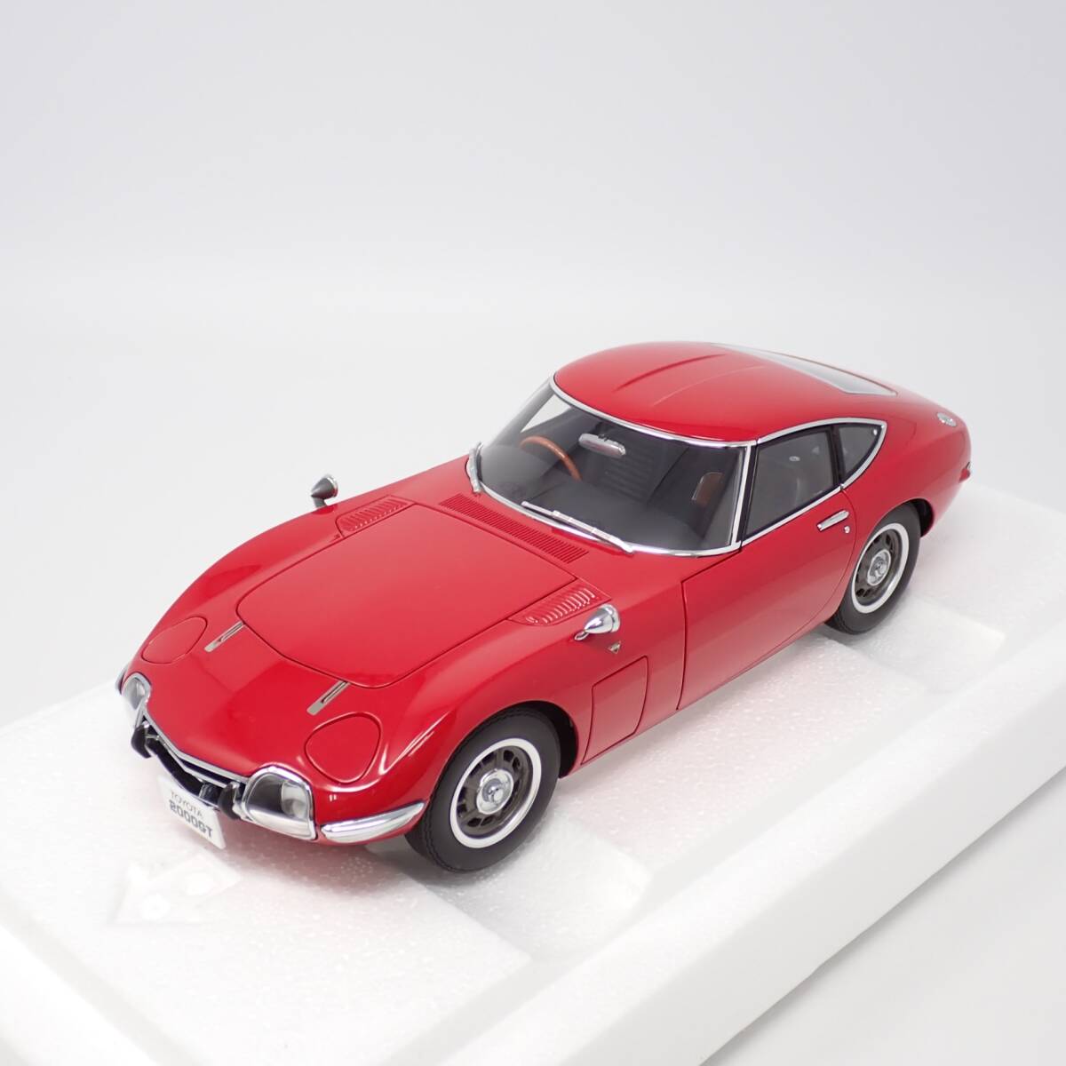 !_1/18 Toyota 2000GT красный 78751 Auto Art AutoArt
